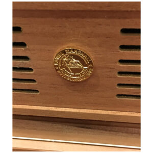 Humidor de Cigarro Daniel Marshall Madeira Burl Capacidade 100 Cigarros Artesanal
